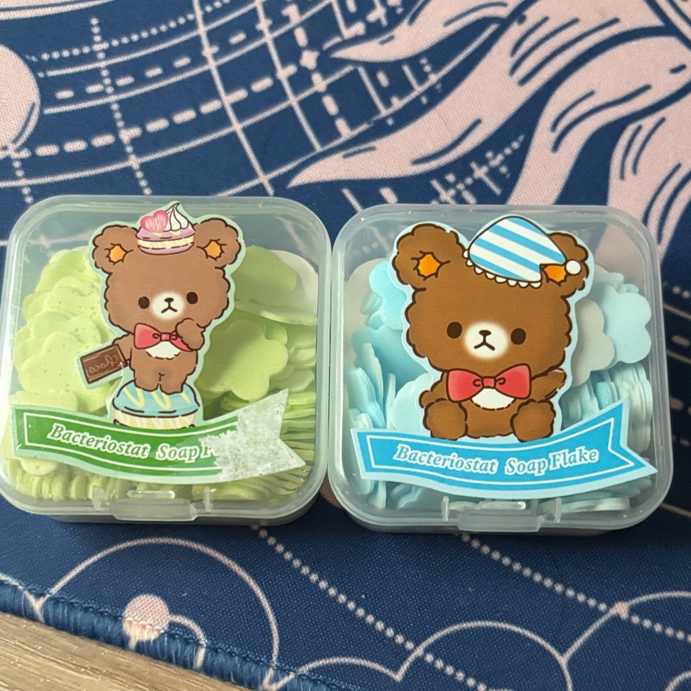 Cute Bear Soap Flakes Set